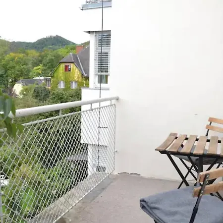 Charmantes Studio-apartment Im Shabby Chic Stil Mit Balkon Und Gartenblick - Ihr Perfektes Zuhause In Apartamento Graz