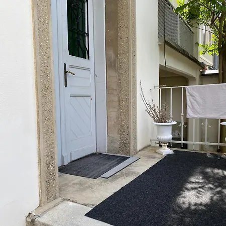 Charmantes Studio-apartment Im Shabby Chic Stil Mit Balkon Und Gartenblick - Ihr Perfektes Zuhause In * Graz