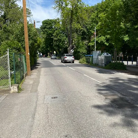 Charmantes Studio-apartment Im Shabby Chic Stil Mit Balkon Und Gartenblick - Ihr Perfektes Zuhause In