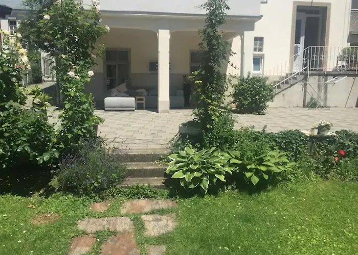 Charmantes Studio-apartment Im Shabby Chic Stil Mit Balkon Und Gartenblick - Ihr Perfektes Zuhause In *